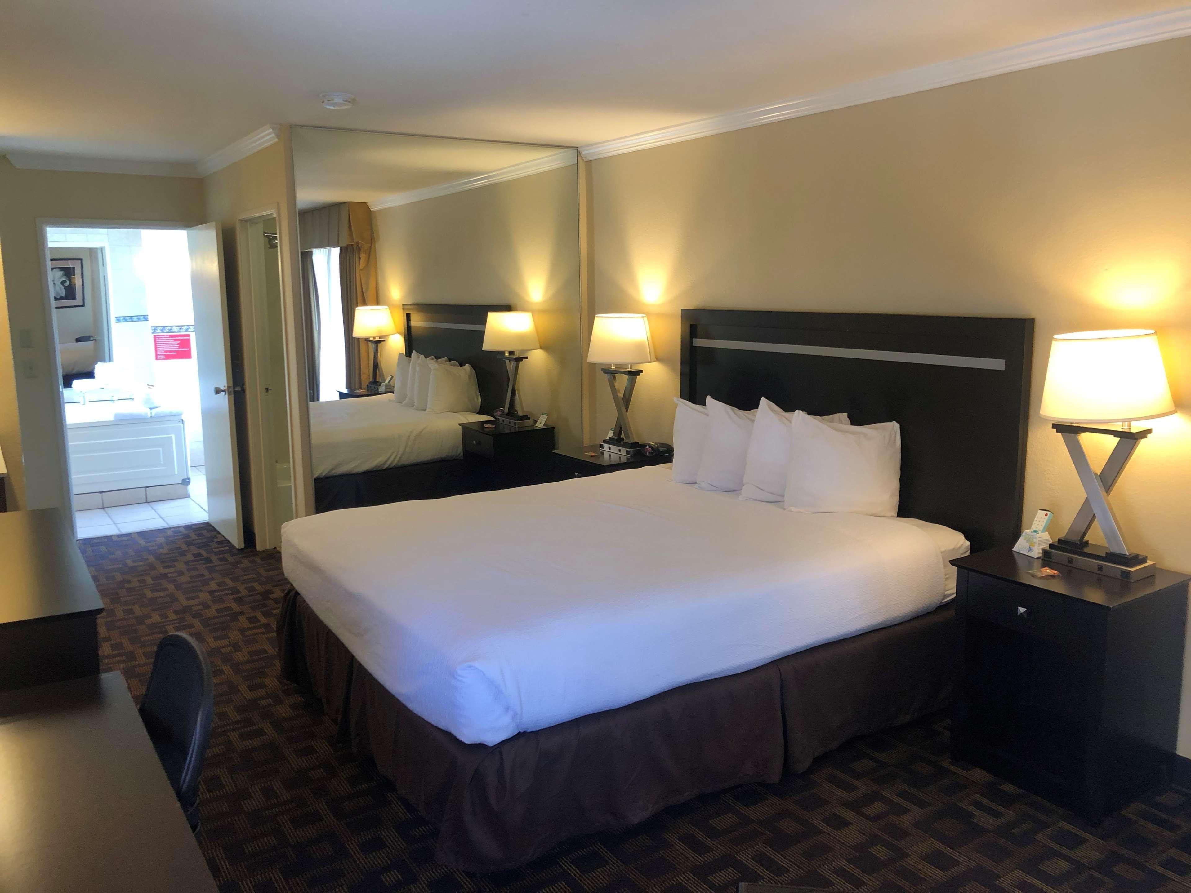 Best Western Plus Inn Of Hayward Eksteriør bilde