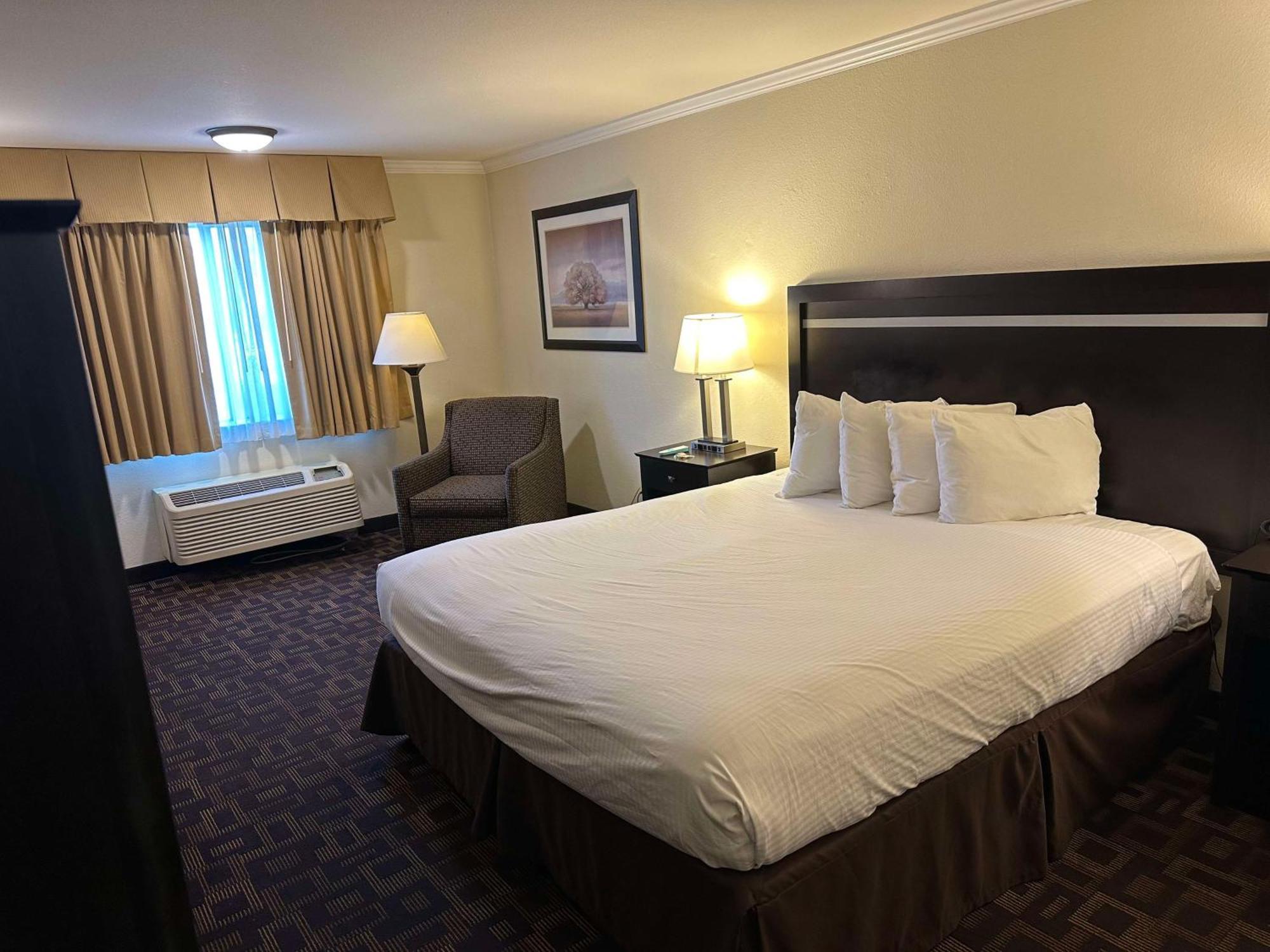 Best Western Plus Inn Of Hayward Eksteriør bilde