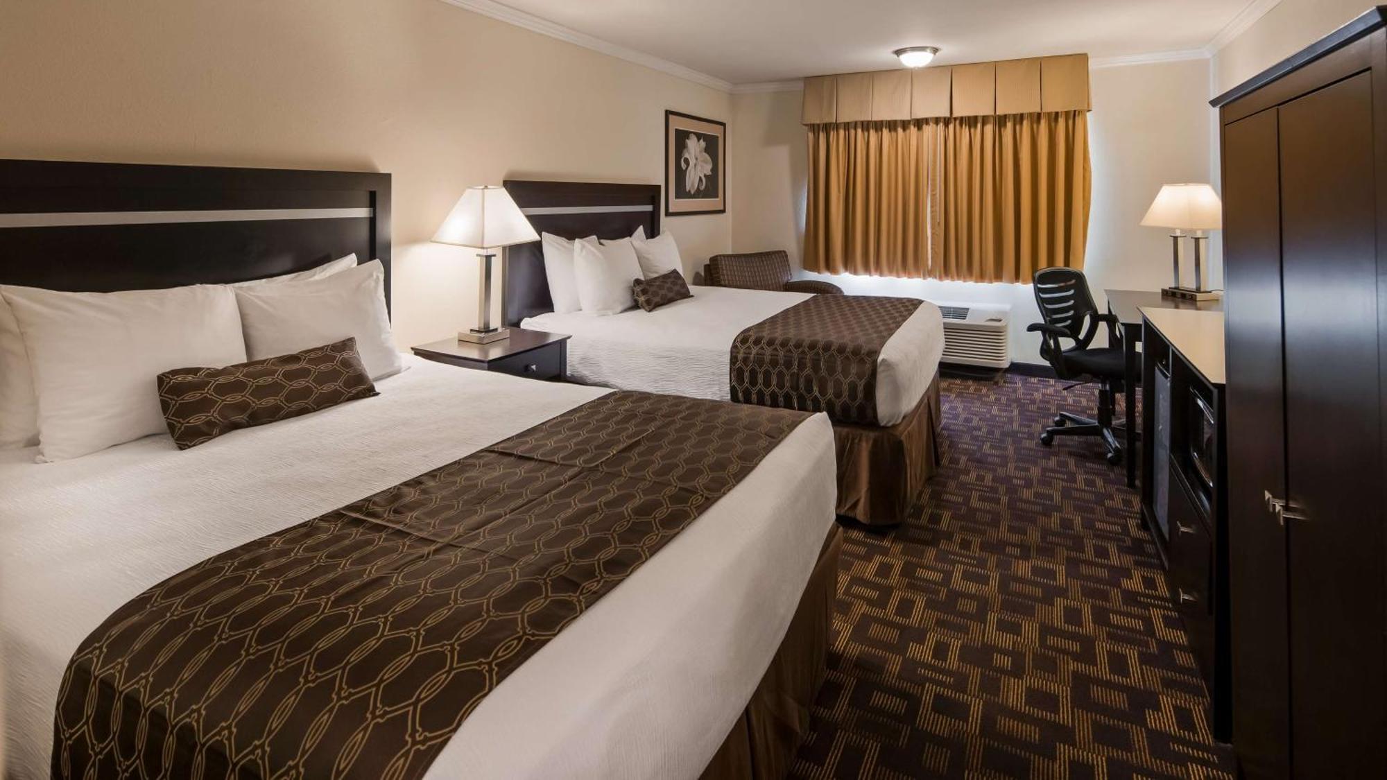 Best Western Plus Inn Of Hayward Eksteriør bilde